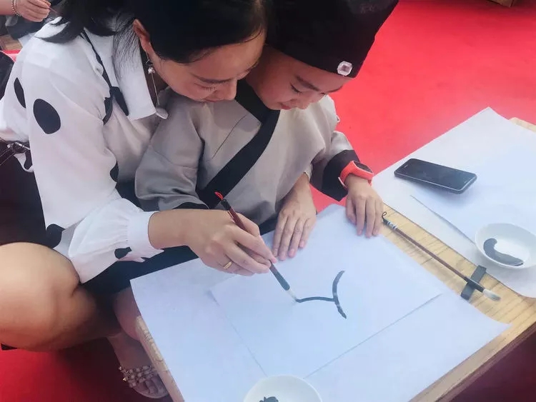 启智描红.jpg